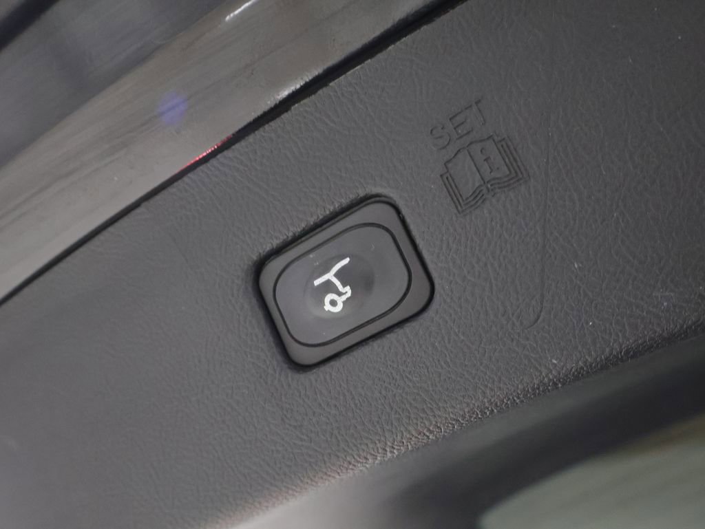 Used 2024 Ford Edge Titanium w/ Equipment Group 301A AWD/4WD image 19