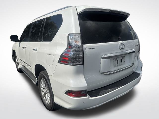 Used 2016 Lexus GX 460 w/ Premium Package AWD/4WD image 3