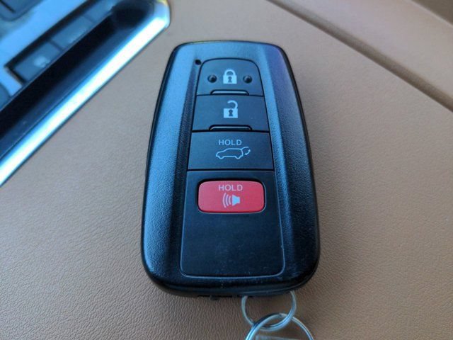 Used 2022 Toyota Highlander Platinum AWD/4WD image 30