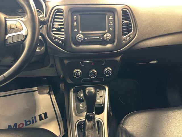 Used 2018 Jeep Compass Latitude AWD/4WD image 12