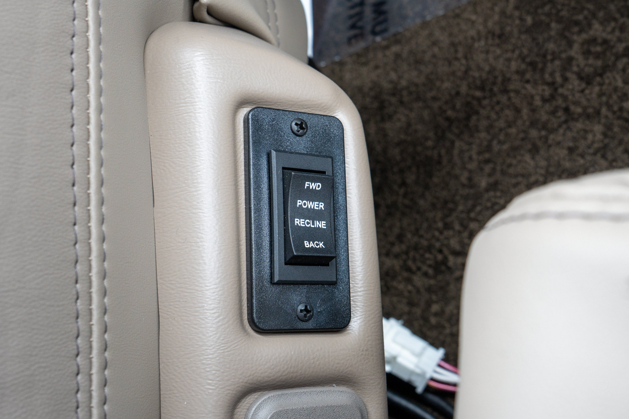 New 2026 GMC Savana 2500 w/ Driver Convenience Package RWD image 15