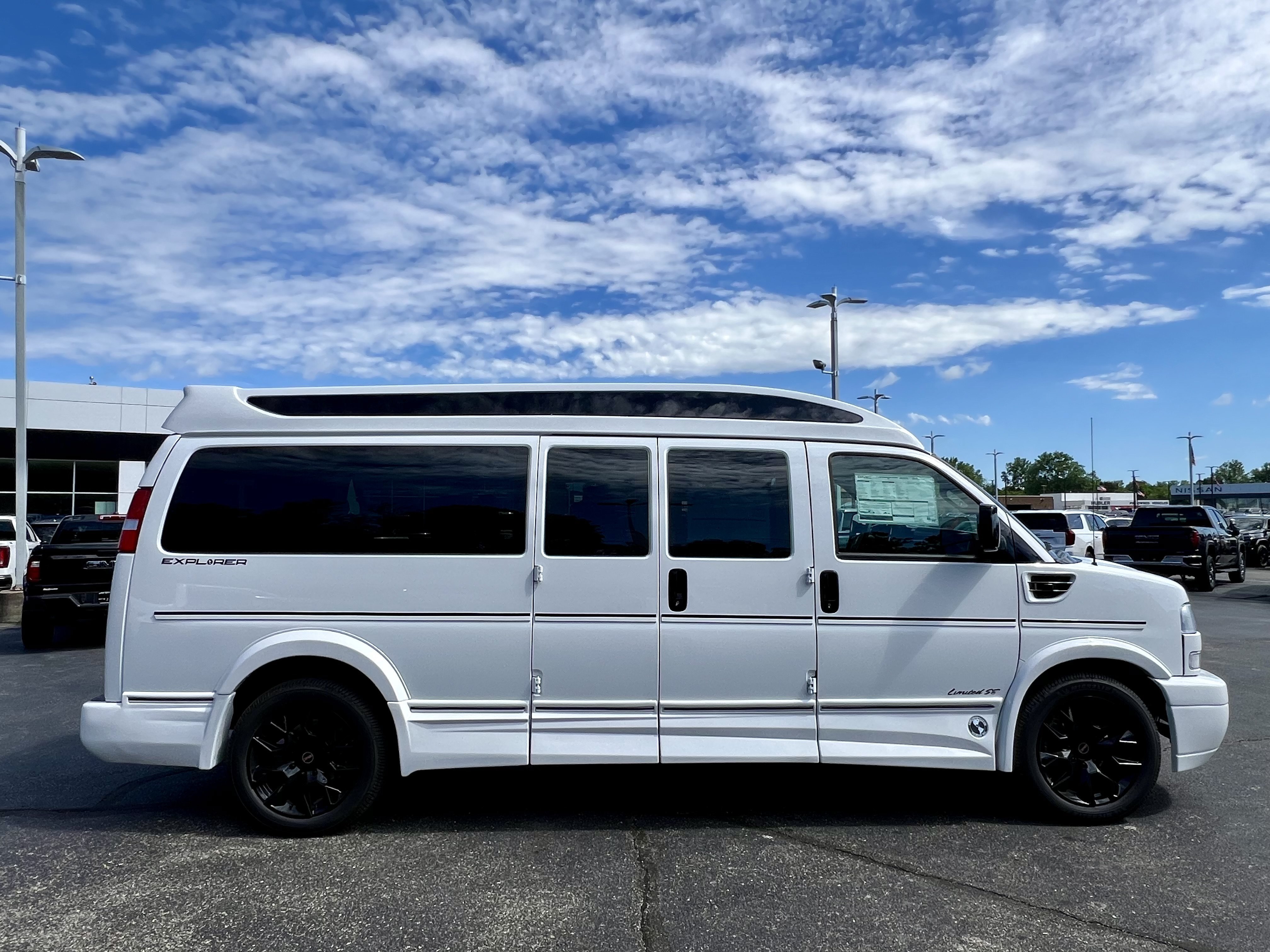 New 2026 GMC Savana 2500 Extended w/ Driver Convenience Package RWD image 8