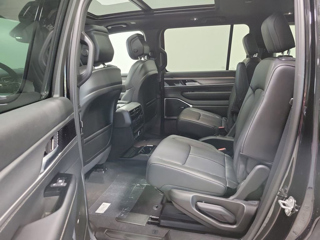 New 2025 Jeep Wagoneer Series II w/ Premium Group I image 10