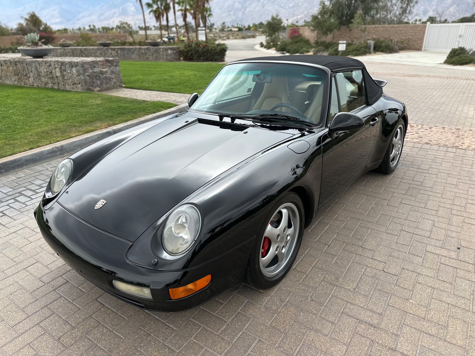 Used 1996 Porsche 911 Carrera RWD image 6
