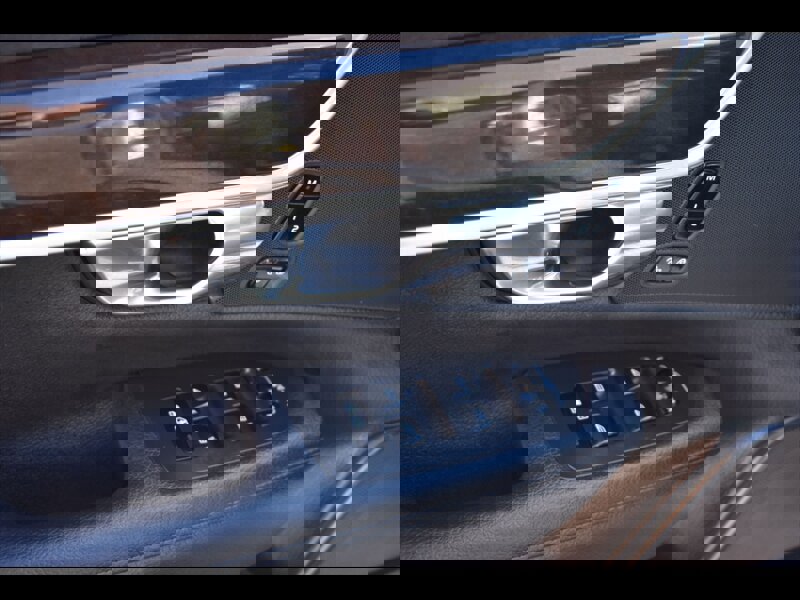 Used 2017 Volvo S90 T5 Momentum w/ Vision Package image 19