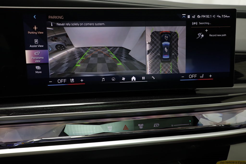 New 2026 BMW 750e xDrive w/ Executive Package image 12