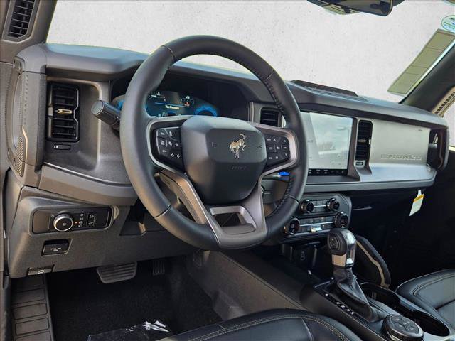 New 2026 Ford Bronco Badlands w/ Wildtrak Package AWD/4WD image 3