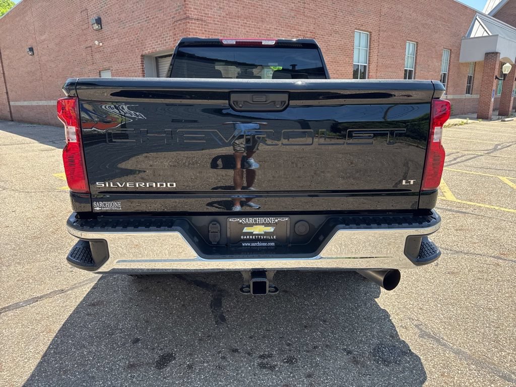 Used 2025 Chevrolet Silverado 2500 LT w/ Convenience Package AWD/4WD image 6