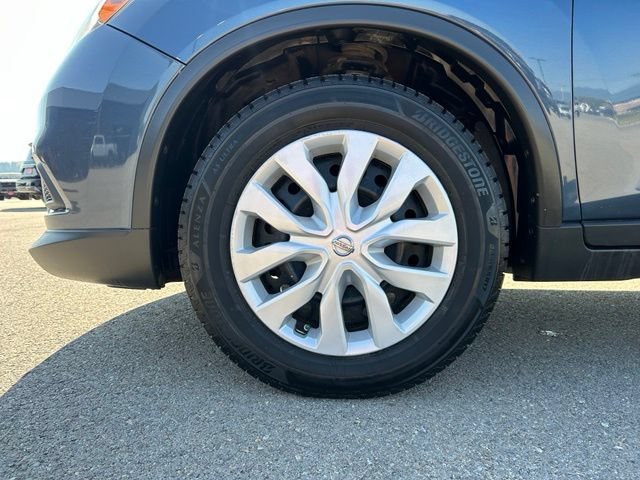 Used 2015 Nissan Rogue S AWD/4WD image 11