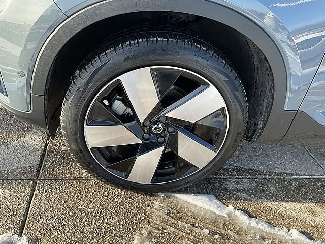 Certified 2023 Volvo C40 P8 Recharge Ultimate w/ Protection Package Premier image 13