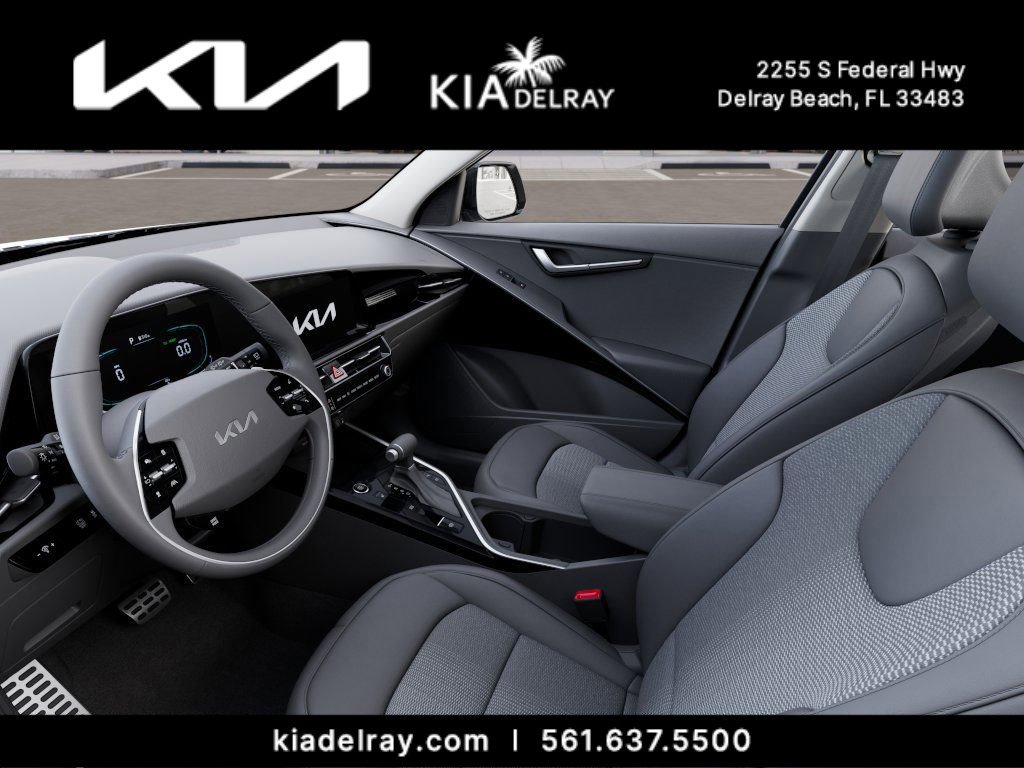 New 2025 Kia Niro EX Touring image 17
