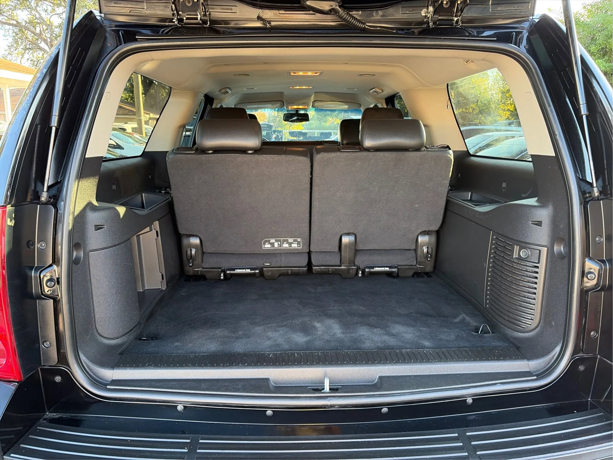 Used 2013 GMC Yukon XL SLT image 15