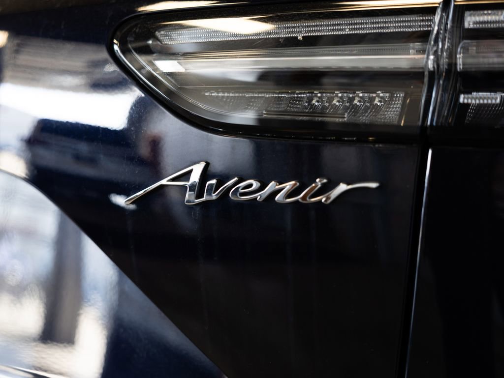 Used 2021 Buick Envision Avenir image 8