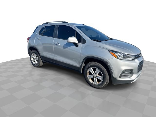 Certified 2022 Chevrolet Trax LT w/ LT Convenience Package AWD/4WD image 3