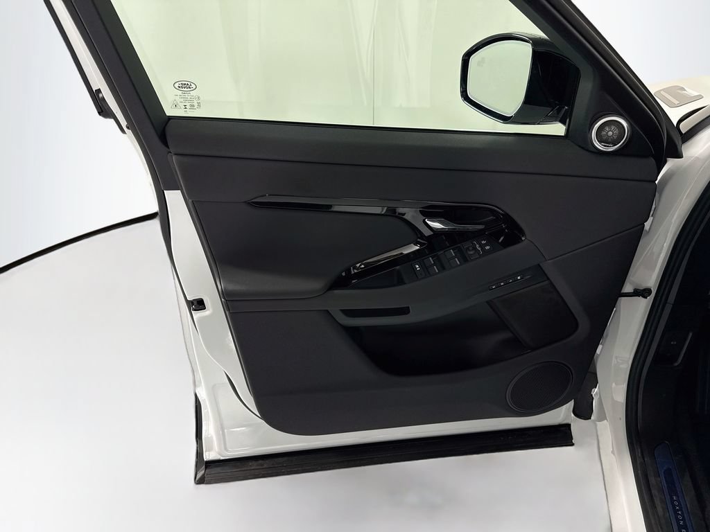 New 2026 Land Rover Range Rover Evoque Hoxton AWD/4WD image 26