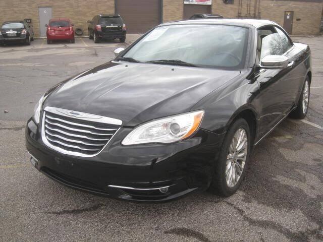 Used 2011 Chrysler 200 Limited FWD image 9
