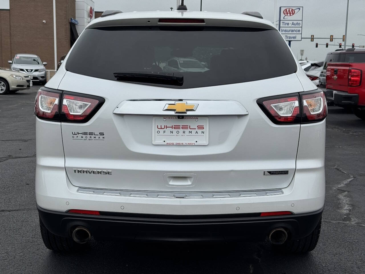 Used 2017 Chevrolet Traverse Premier FWD image 6