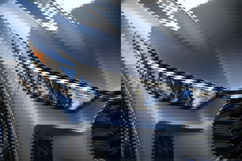 Used 2024 Ford Escape ST-Line w/ Cold Weather Package image 4