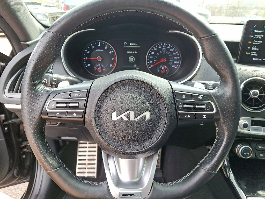 Used 2023 Kia Stinger GT-Line w/ Sun & Sound Package image 16