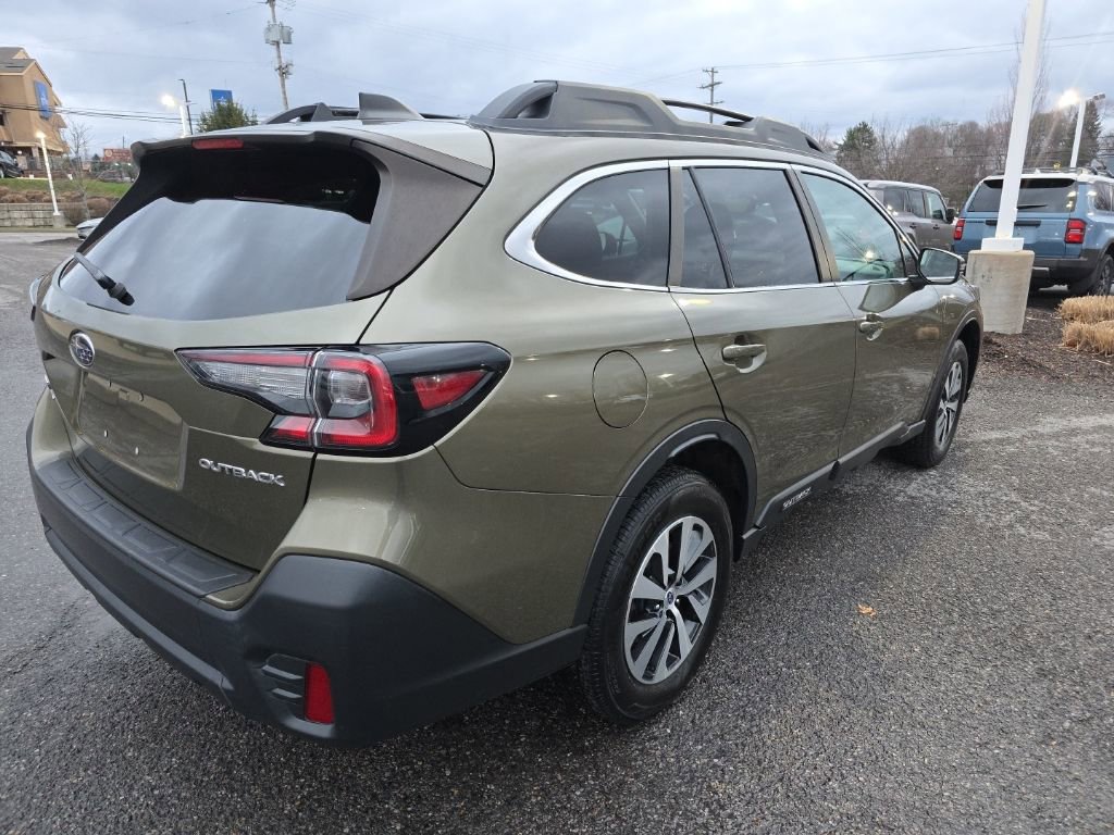 Used 2021 Subaru Outback Premium image 7