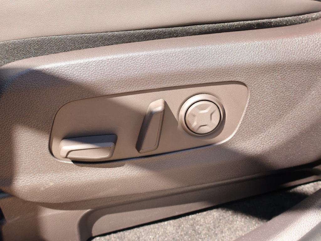 New 2027 Kia Carnival SX w/ Dark Edition Package FWD image 27