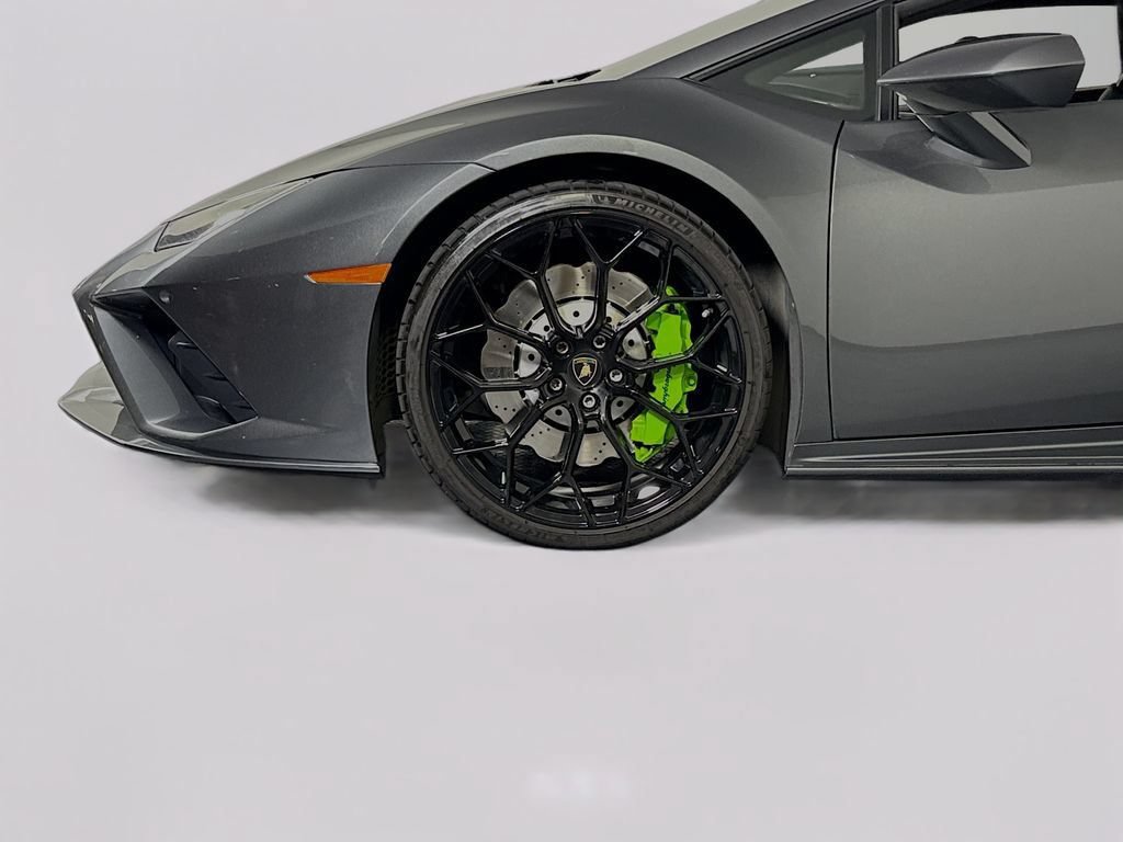 Used 2021 Lamborghini Huracan EVO RWD image 27