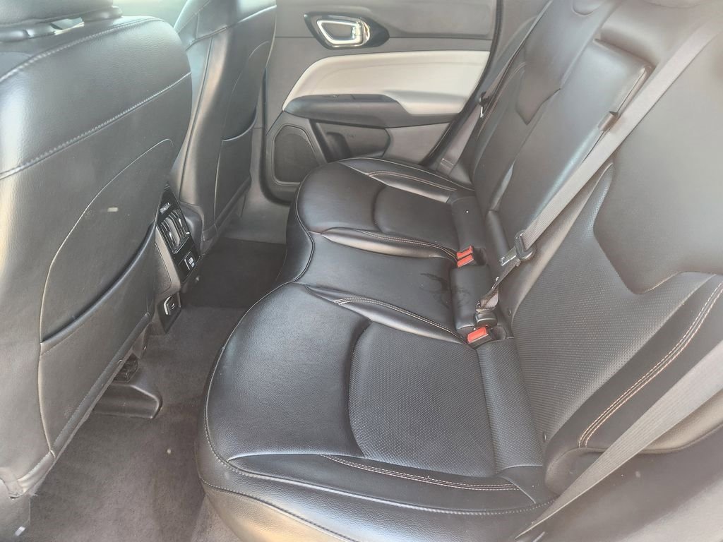 Used 2023 Jeep Compass Limited image 29