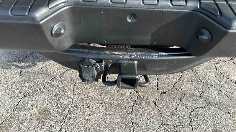 Used 2007 Ford Explorer Sport Trac XLT image 11