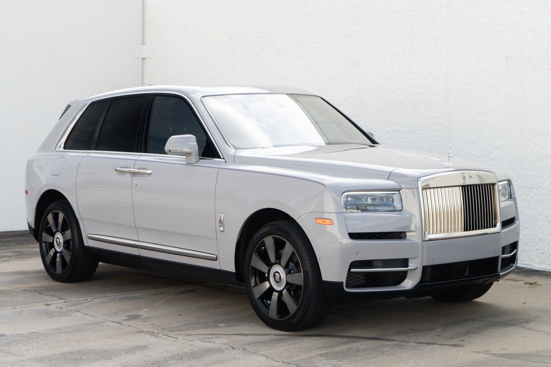 Used 2024 Rolls-Royce Cullinan AWD/4WD image 4