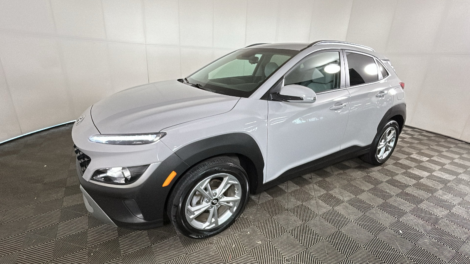 Used 2023 Hyundai Kona SEL FWD image 8