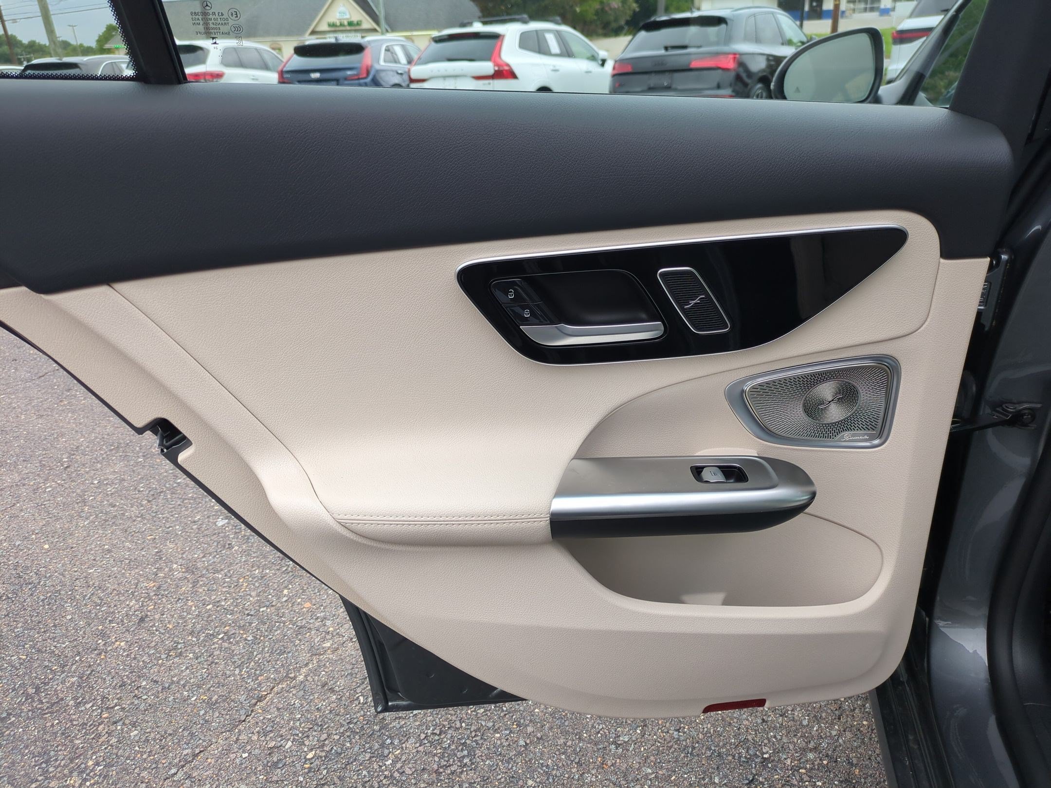 Used 2025 Mercedes-Benz C 300 Sedan image 30