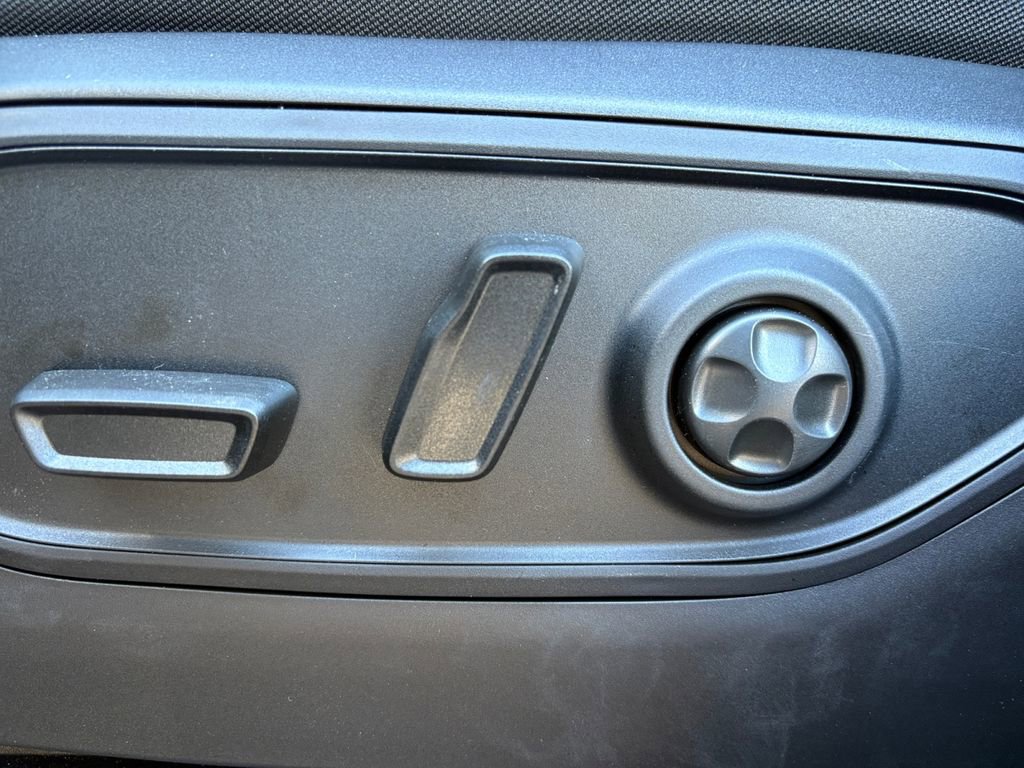 New 2026 Jeep Grand Cherokee Altitude image 13