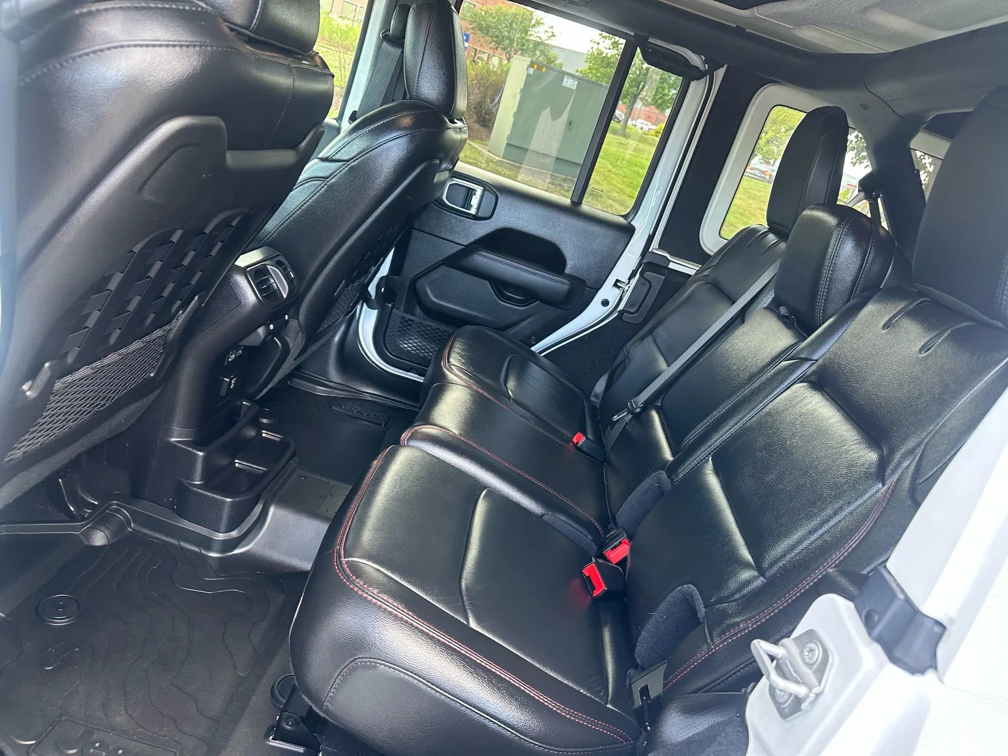 Used 2019 Jeep Wrangler Unlimited Rubicon image 37