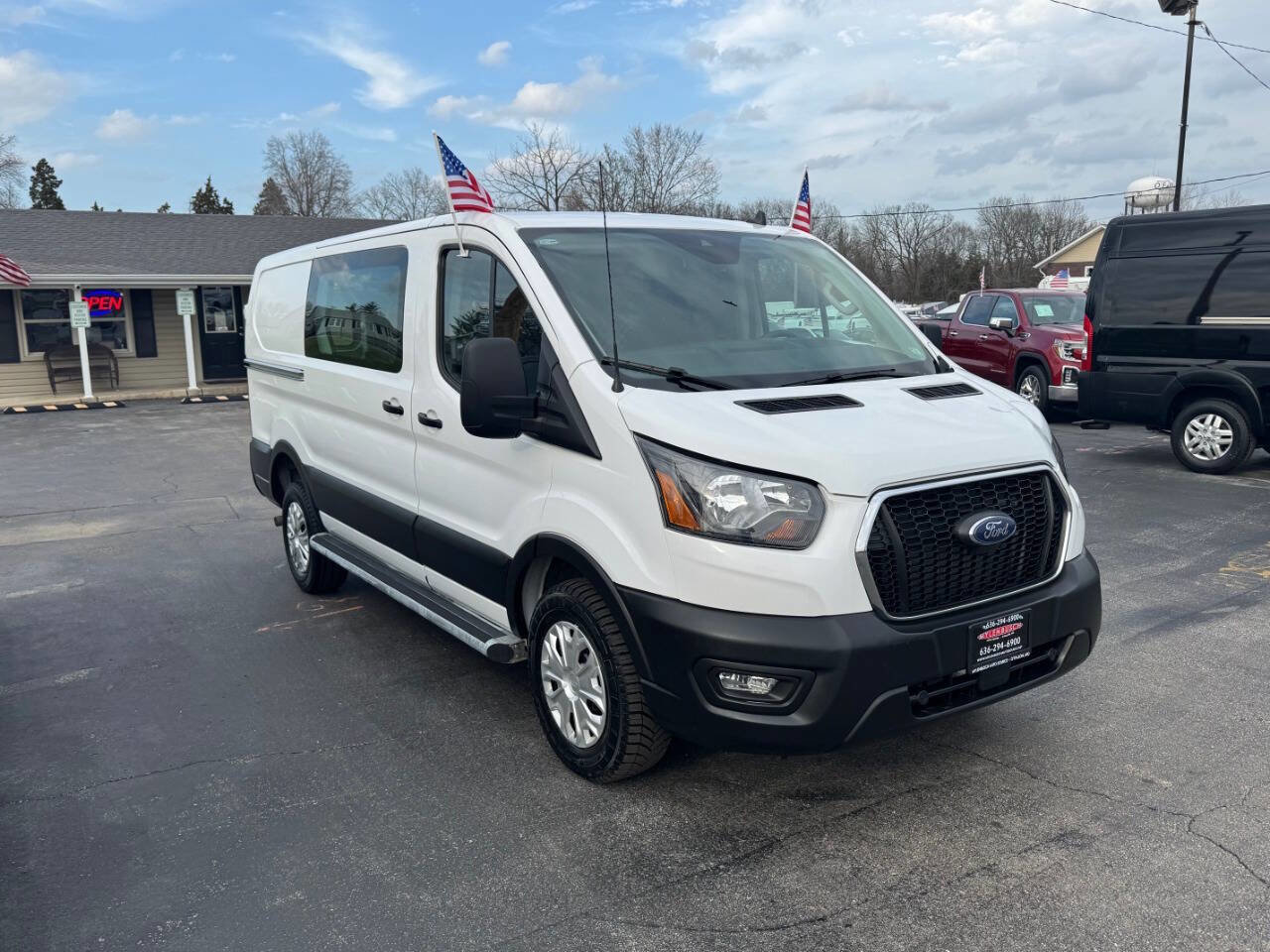 Used 2023 Ford Transit 250 Low Roof w/ Exterior Upgrade Package RWD image 4