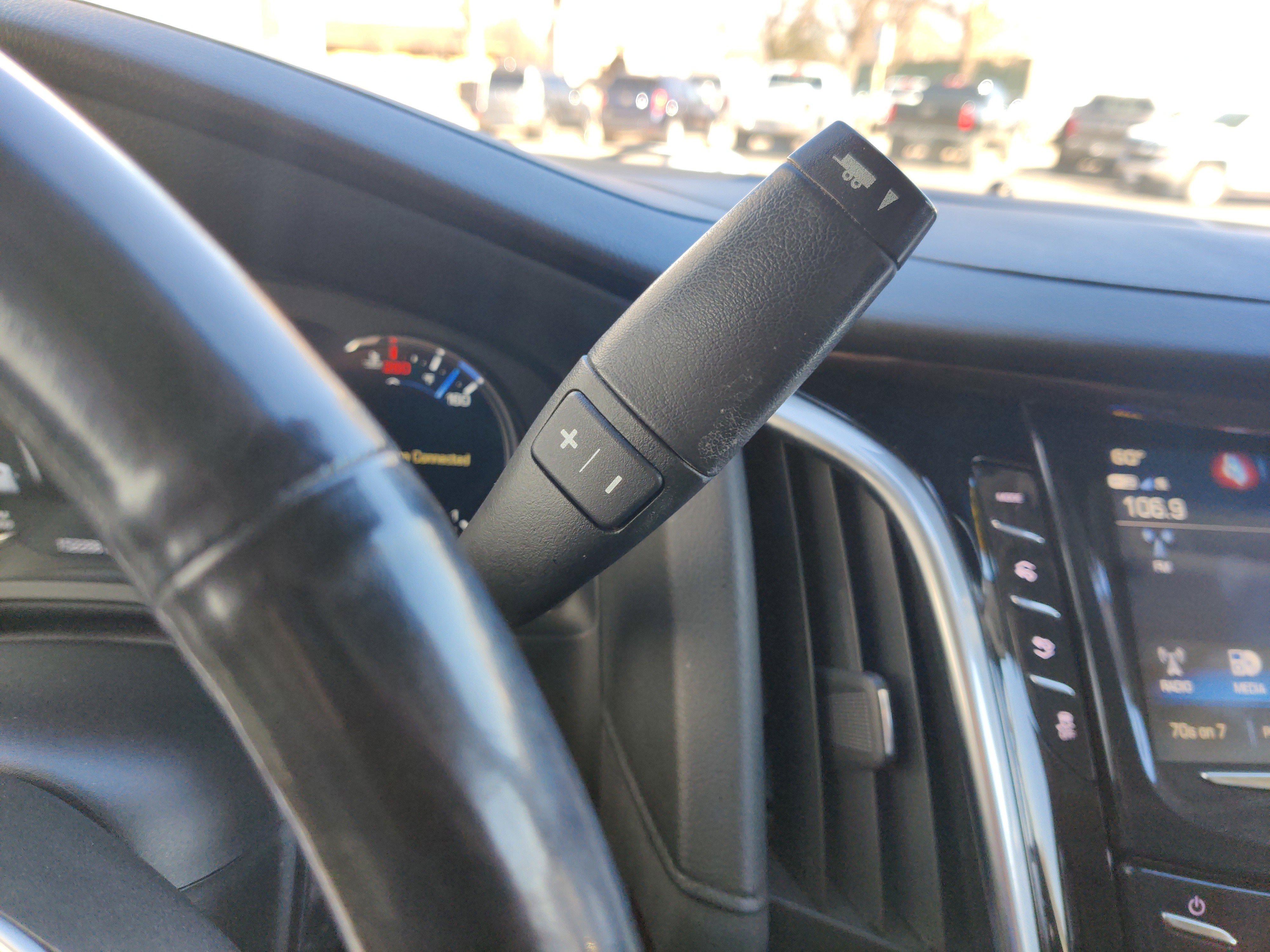 Used 2019 Cadillac Escalade Premium Luxury image 21