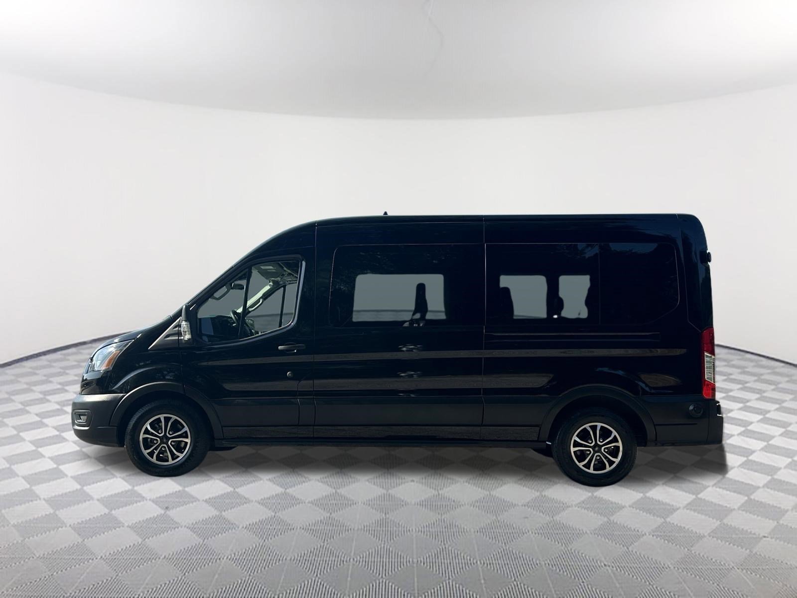 Used 2024 Ford Transit 350 XL RWD image 11