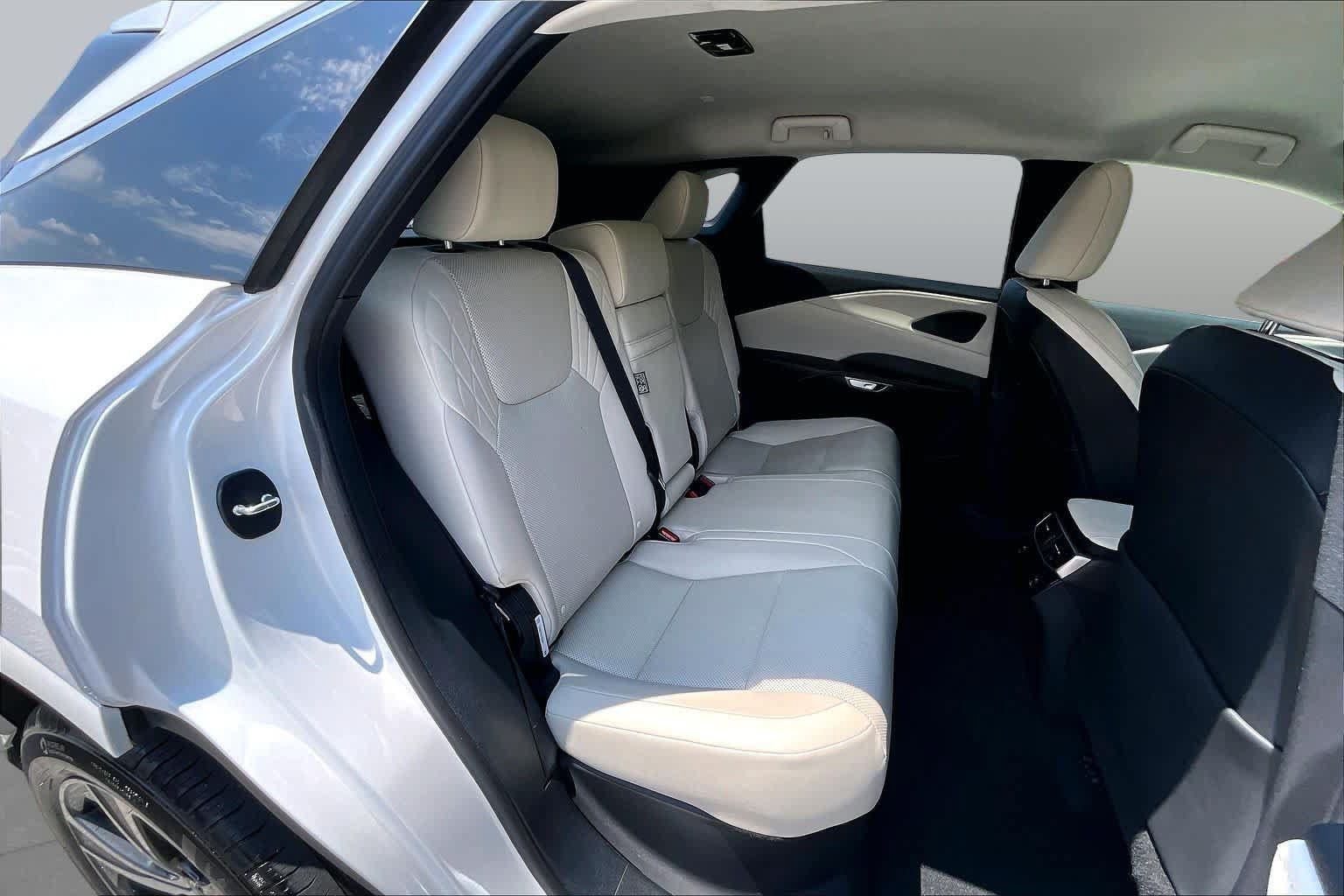 Used 2023 Lexus RX 350 FWD image 19