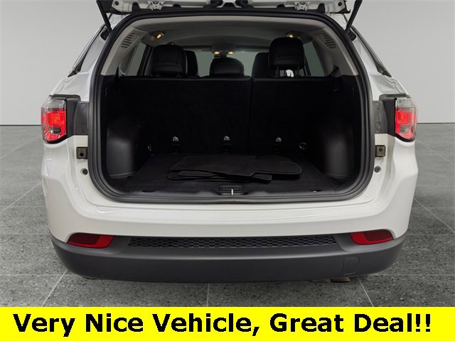 Used 2022 Jeep Compass Limited image 14