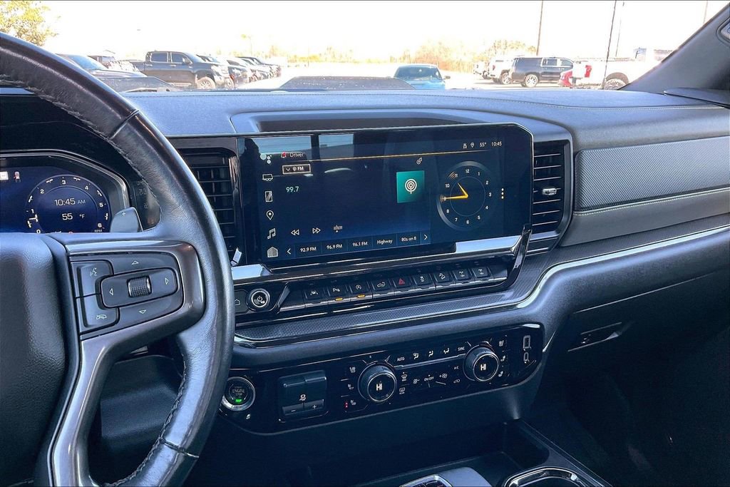 Used 2023 Chevrolet Silverado 1500 ZR2 image 9