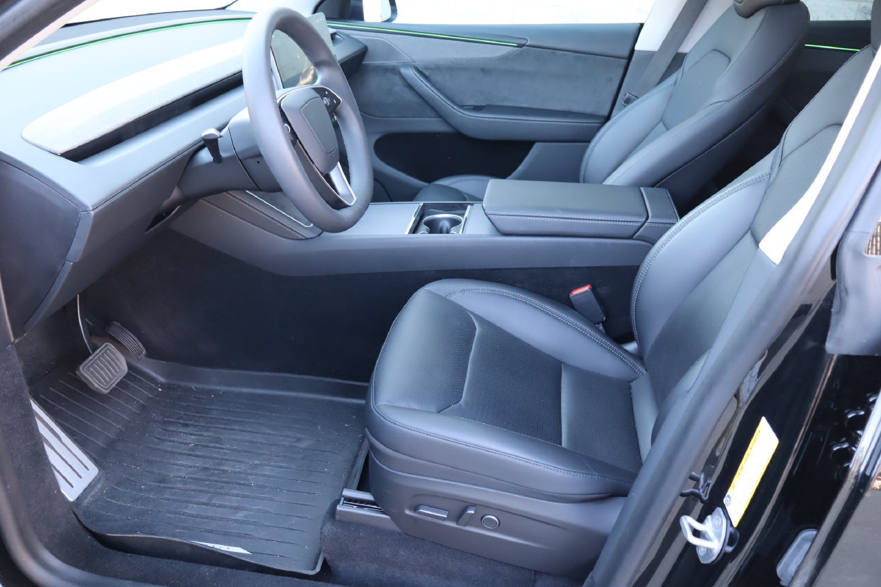 Used 2026 Tesla Model Y Long Range AWD/4WD image 14