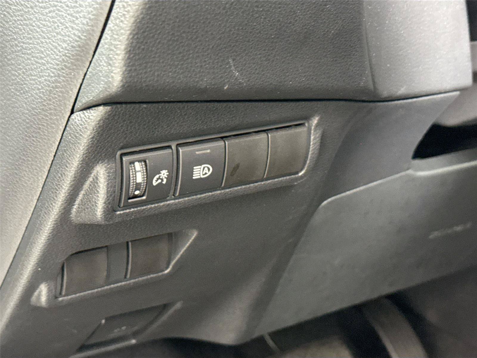 Certified 2024 Toyota Corolla Cross LE FWD image 15