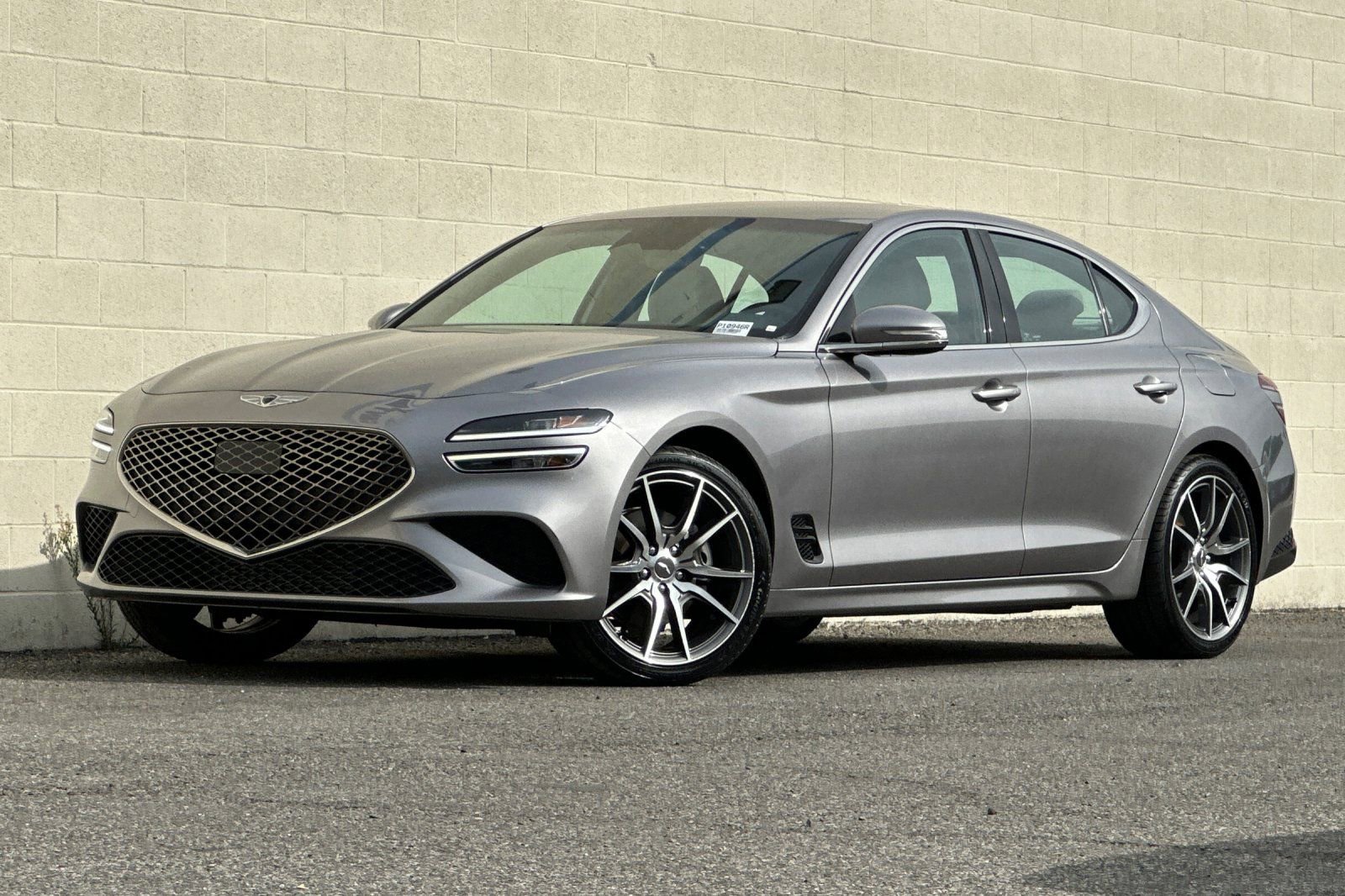 Used 2023 Genesis G70 2.0T image 8