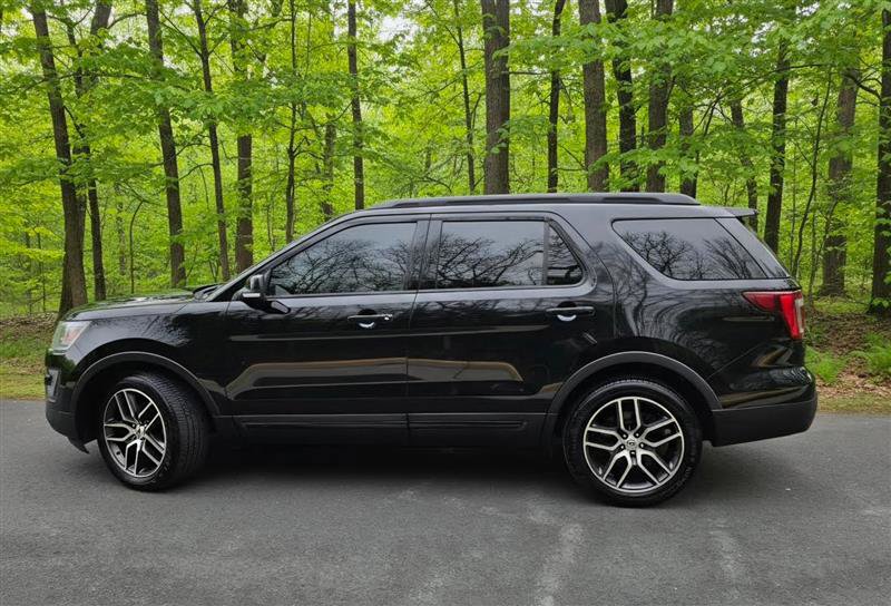 Used 2017 Ford Explorer Sport AWD/4WD image 11