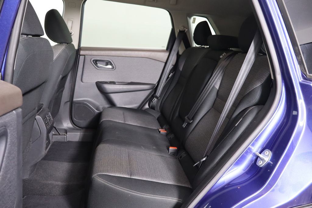 Used 2021 Nissan Rogue SV image 17