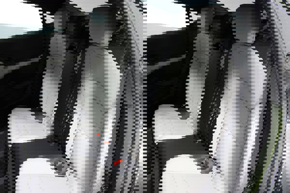 Used 2023 Porsche Taycan w/ Premium Package RWD image 37