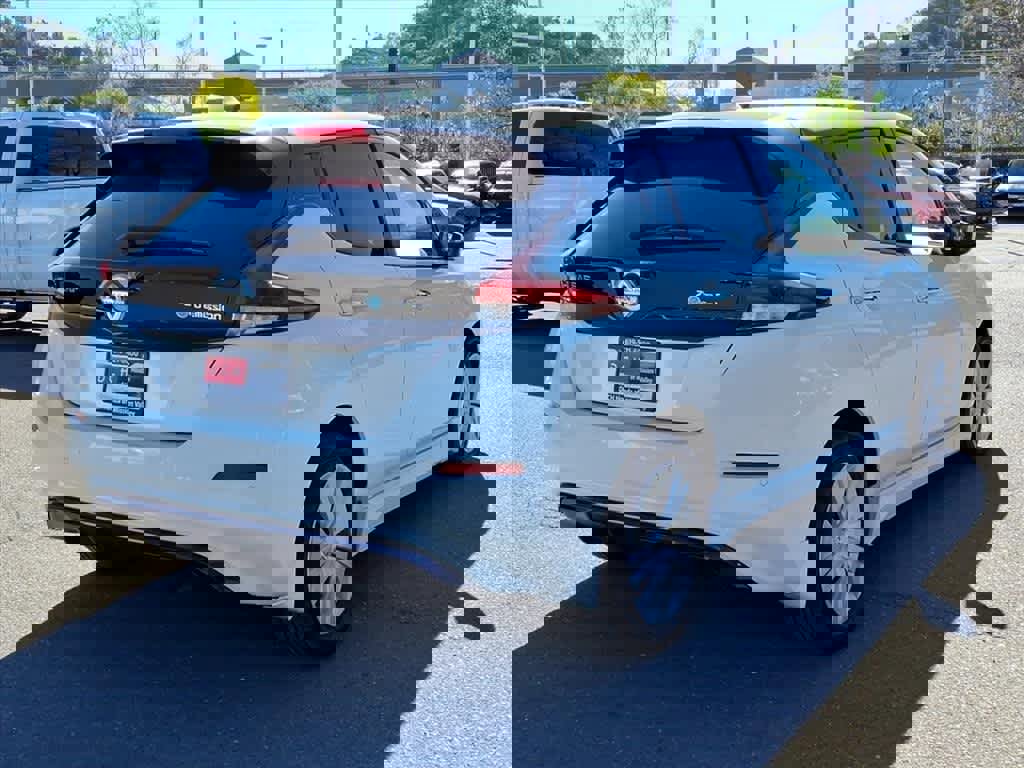 Used 2022 Nissan Leaf S image 4