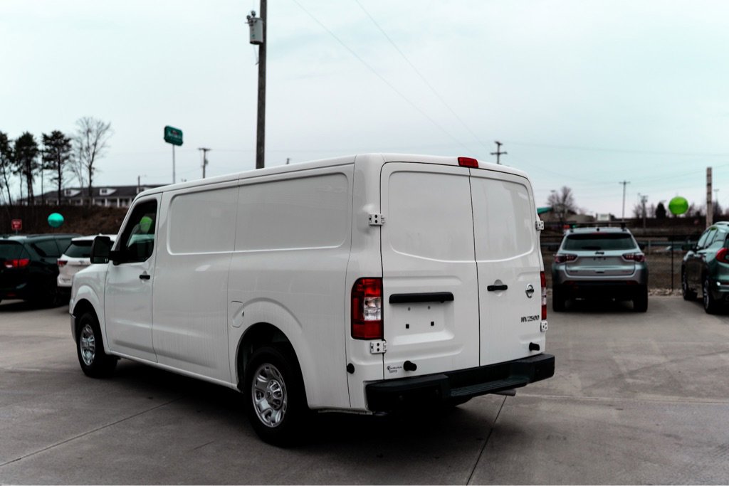 Used 2020 Nissan NV 2500 SV image 4