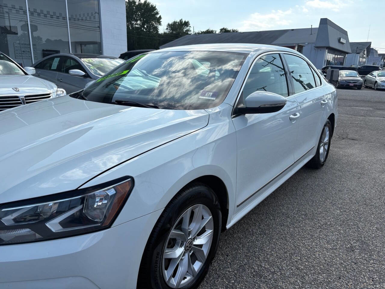 Used 2017 Volkswagen Passat 1.8T S image 11