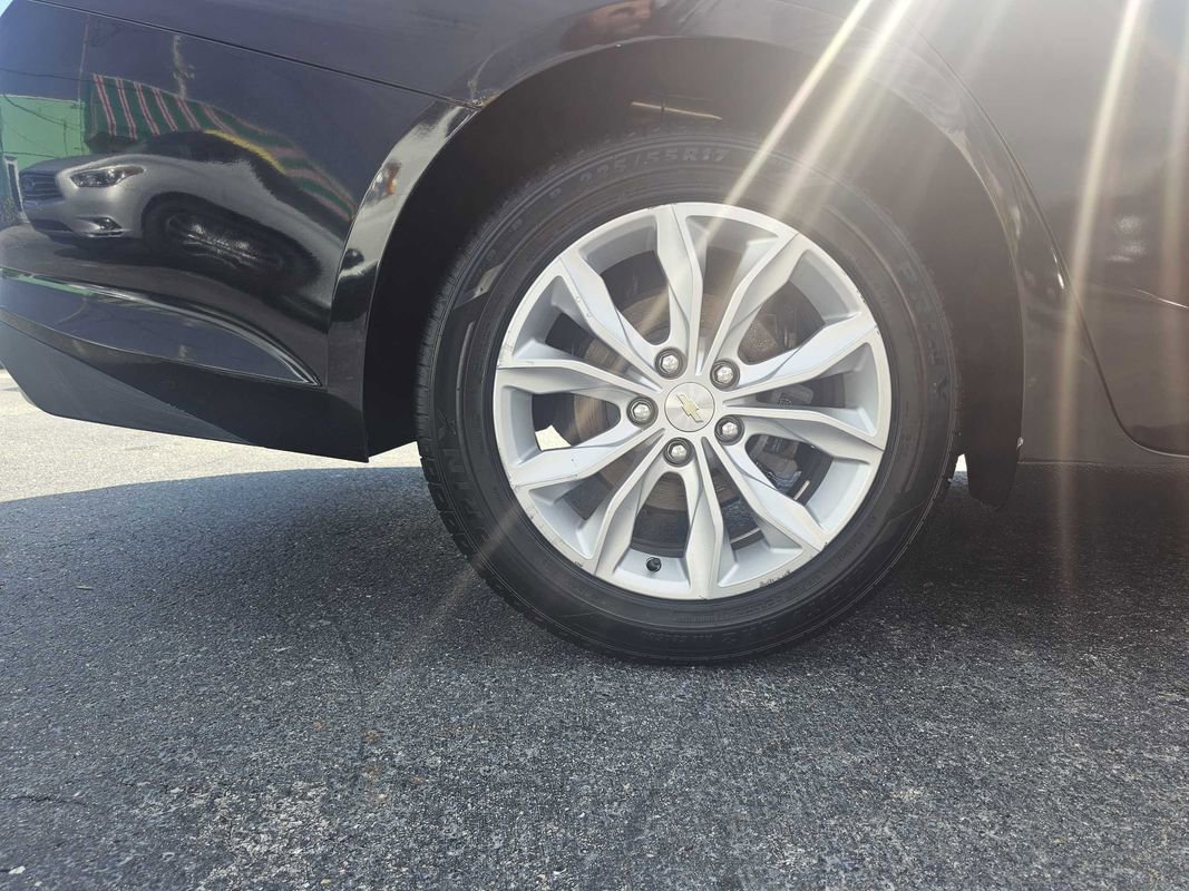 Used 2019 Chevrolet Malibu LT w/ Leather Package image 19