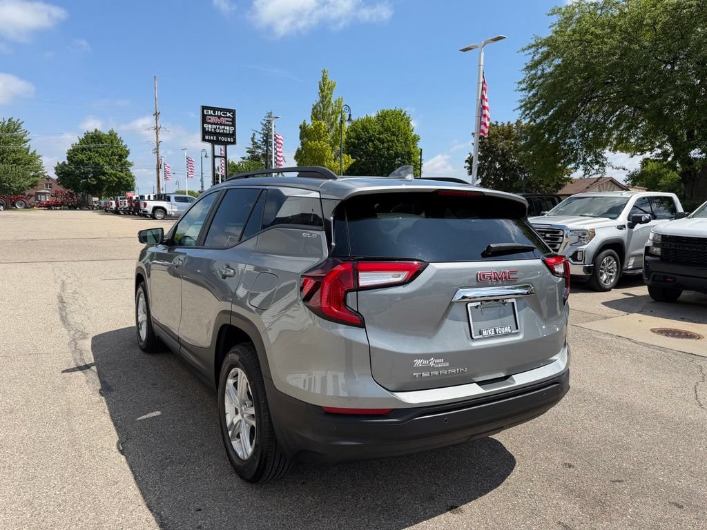 Certified 2024 GMC Terrain SLE w/ Driver Convenience Package FWD image 7